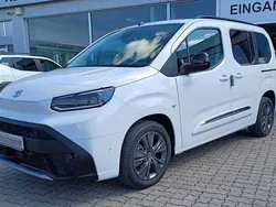 Icy white Neu 2024 Toyota Proace Verso City Kombi | 35.480 € (Fairer Preis)