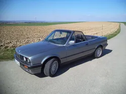 Silber Gebraucht 1994 BMW 320 Cabriolet Cabrio | 18.650 €