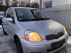 Silber Gebraucht 2003 Toyota Yaris Coupé | 1.350 € (Guter Preis)