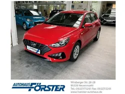 Rot Gebraucht 2021 Hyundai i30 Pure Limousine | 14.450 € (Guter Preis)