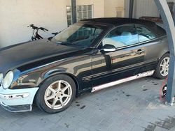Schwarz Gebraucht 2001 Mercedes 320 Cabrio | 4.200 €