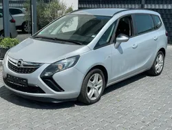 Silber Gebraucht 2013 Opel Zafira Van / Kleinbus | 7.500 € (Fairer Preis)