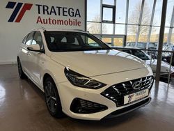 Weiß Gebraucht 2023 Hyundai i30 Trend Kombi | 18.990 € (Guter Preis)