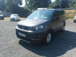 Grau Gebraucht 2024 Peugeot Rifter Active Van / Kleinbus | 22.980 € (Guter Preis)