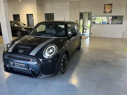 Midnight black ii Gebraucht 2024 Mini Cooper S Classic Kleinwagen | 26.990 € (Fairer Preis)