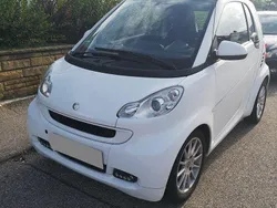 Weiß Gebraucht 2011 Smart ForTwo Coupé Passion Coupé | 6.000 € (Fairer Preis)