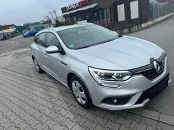 Grau Gebraucht 2019 Renault Mégane GrandTour Business Kombi | 10.990 € (Guter Preis)