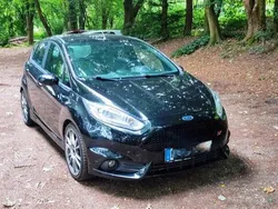 Schwarz Gebraucht 2016 Ford Fiesta Sport Kleinwagen | 12.000 € (Etwas zu teuer)