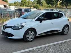 Weiß Gebraucht 2016 Renault Clio IV LIMITED Kleinwagen | 4.999 € (Guter Preis)