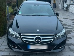 Schwarz Gebraucht 2013 Mercedes E250 Limousine | 15.900 € (Superpreis)