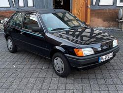 Schwarz Gebraucht 1992 Ford Fiesta Limousine | 3.000 €