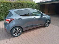 Grau Gebraucht 2018 Hyundai i10 Passion Kleinwagen | 8.500 € (Guter Preis)