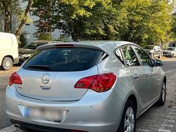 Gebraucht 2011 Opel Astra Limousine | 8.500 € (Teuer)