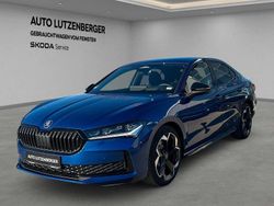 Blau Gebraucht 2025 Skoda Superb SportLine Limousine | 43.990 €