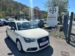Weiß Gebraucht 2014 Audi A1 Sportback Ambition Kleinwagen | 7.995 € (Fairer Preis)