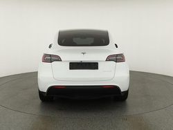 Pearl white multi coat Gebraucht 2023 Tesla Model Y SUV | 38.475 € (Fairer Preis)