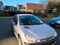 Silber Gebraucht 2004 Peugeot 206 Kleinwagen | 600 € (Guter Preis)