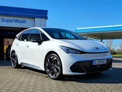 Weiß Gebraucht 2022 Cupra Born Kleinwagen | 24.995 € (Fairer Preis)
