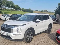 Titanweiß Neu 2025 Mitsubishi Outlander P-HEV Edition SUV | 52.990 € (Fairer Preis)