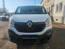 Weiß Gebraucht 2017 Renault Trafic Komfort Van | 11.900 € (Fairer Preis)