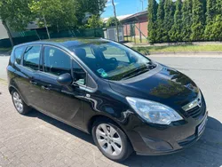 Schwarz Gebraucht 2013 Opel Meriva Van / Kleinbus | 7.999 € (Etwas zu teuer)