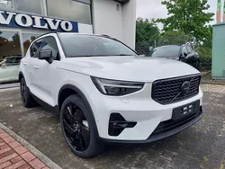 Weiß Neu 2025 Volvo XC40 Plus SUV | 46.900 € (Teuer)