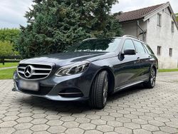 Grau Gebraucht 2014 Mercedes E250 Kombi | 12.700 € (Fairer Preis)