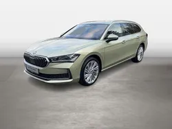 Gelb Gebraucht 2025 Skoda Superb Selection Kombi | 51.850 €