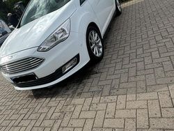 Weiß Gebraucht 2018 Ford Grand C-Max Titanium Van / Kleinbus | 14.500 €