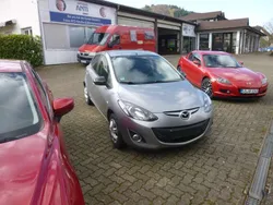 Grau Gebraucht 2013 Mazda 2 Kenko Limousine | 7.290 € (Etwas zu teuer)