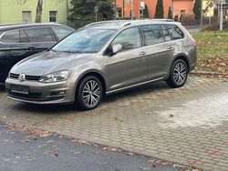Grau Gebraucht 2017 VW Golf VII Allstar Kombi | 12.000 € (Fairer Preis)