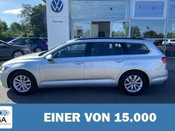 Silber metallic Gebraucht 2022 VW Passat Business Kombi | 29.980 € (Etwas zu teuer)
