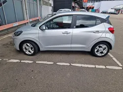 Silber Gebraucht 2021 Hyundai i10 Edition 30+ Kleinwagen | 7.990 € (Guter Preis)
