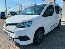 Weiß Gebraucht 2023 Toyota Proace Verso City Kombi | 23.999 € (Fairer Preis)