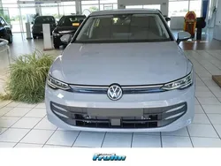 Mondsteingrau Gebraucht 2024 VW Golf VIII Goal Limousine | 31.600 € (Superpreis)
