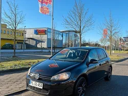 Schwarz Gebraucht 2010 VW Golf VI Limousine | 5.000 € (Teuer)