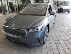 Grau Gebraucht 2021 Skoda Enyaq iV Lodge SUV | 22.290 € (Guter Preis)