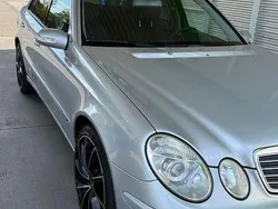 Grau Gebraucht 2005 Mercedes E220 Classic Limousine | 4.999 € (Etwas zu teuer)