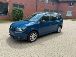Blau Gebraucht 2011 VW Touran Style Van / Kleinbus | 4.800 € (Fairer Preis)