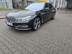 Braun Gebraucht 2016 BMW 750 Limousine | 26.980 € (Guter Preis)