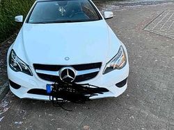 Weiß Gebraucht 2016 Mercedes E220 Cabrio | 13.499 €