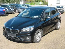 Schwarz Gebraucht 2017 BMW 220 Active Tourer Advantage Van / Kleinbus | 13.999 € (Guter Preis)