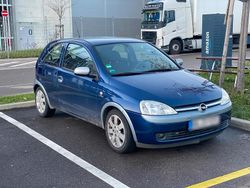 Blau Gebraucht 2003 Opel Corsa Kleinwagen | 1.000 € (Fairer Preis)