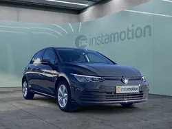 Grau Gebraucht 2024 VW Golf VIII Life Limousine | 24.000 € (Fairer Preis)