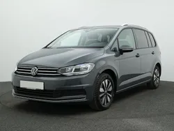 Grau Gebraucht 2024 VW Touran Move Van / Kleinbus | 34.989 € (Fairer Preis)