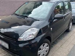 Schwarz Gebraucht 2007 Daihatsu Sirion Kleinwagen | 1.490 €