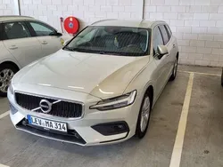 Gebraucht 2018 Volvo V60 Momentum Kombi | 17.850 € (Teuer)