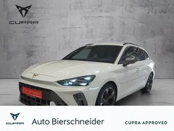 Weiss Gebraucht 2024 Cupra Leon Kombi | 33.250 € (Etwas zu teuer)