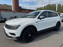 Pure white Gebraucht 2018 VW Tiguan Allspace Highline SUV | 13.900 €