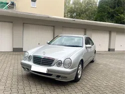 Silber Gebraucht 2001 Mercedes E200 Classic Limousine | 2.999 € (Guter Preis)